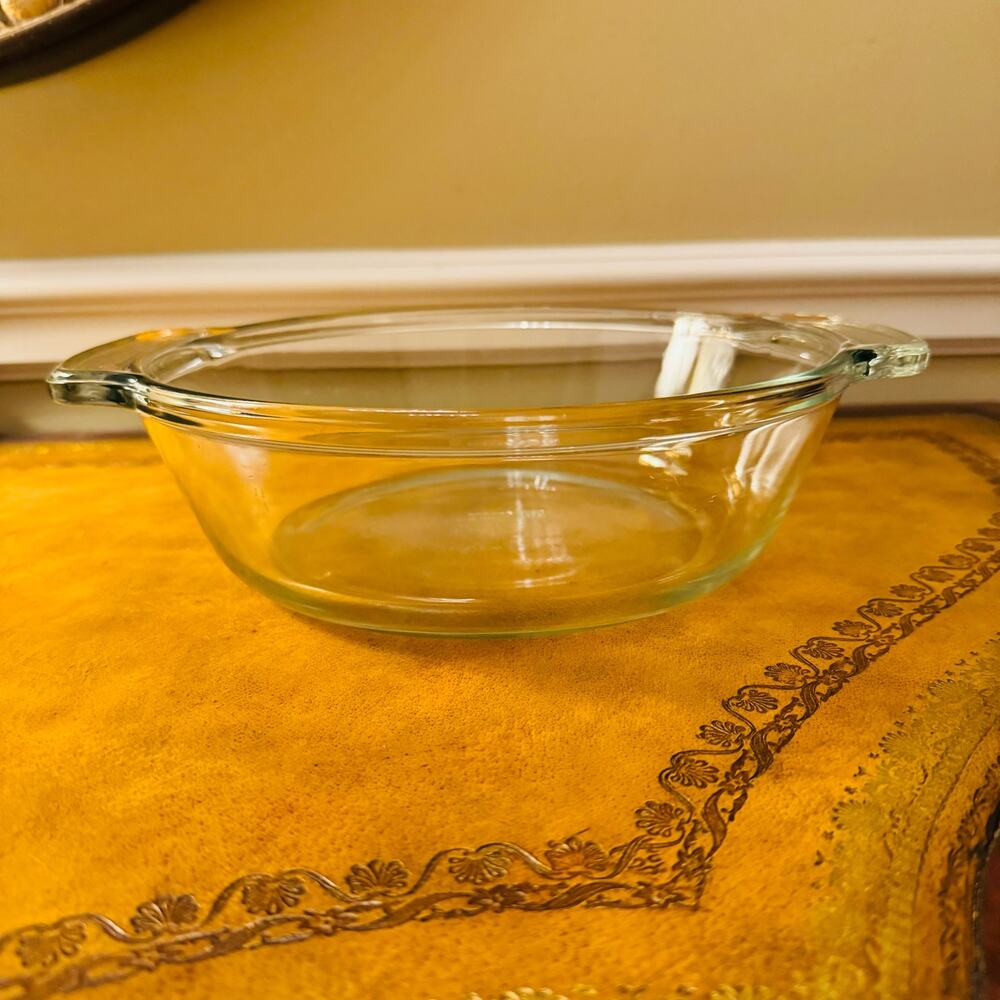 Anchor Hocking Ovenware Round Glass Casserole Dish w Handles 2 Quart #1038 USA